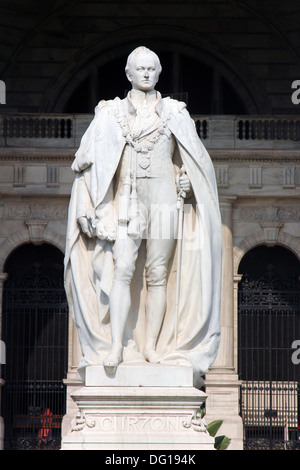 Victoria Memorial à Kolkata, Inde. Statue de Lord Curzon. Banque D'Images