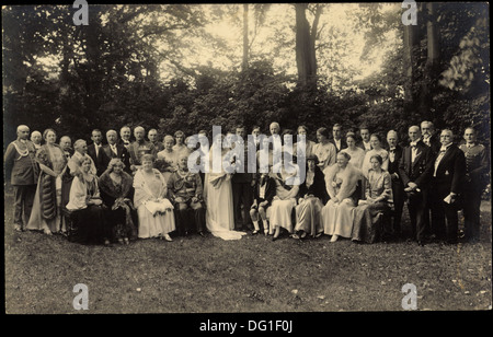 Foto Ak Prinzessin Karoline zur Lippe, Graf von Kanitz, Hochzeit 1932 ; Banque D'Images