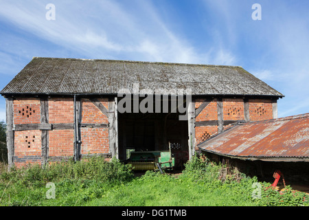 Charpente traditionnelle grange, Herefordshire, Angleterre Banque D'Images