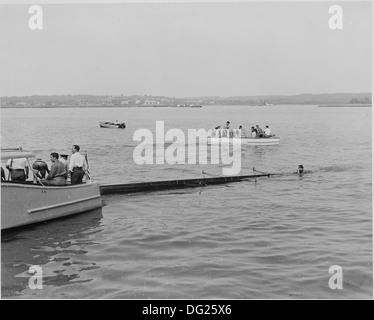 Photo prise lors d'une croisière que le président Truman a pris sur le yacht présidentiel Williamsburg, évidemment dans la... 199706 Banque D'Images