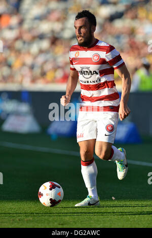 Gosford, Australie. 12 octobre, 2013. Wanderers avant Mark Bridge en action au cours de la Hyundai une ligue match entre le Central Coast Mariners FC Sydney et de l'ouest du stade de la fièvre catarrhale. Le résultat fut un match nul 1-1. Credit : Action Plus Sport/Alamy Live News Banque D'Images