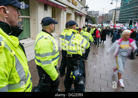 English Defence League Bradford rallye 2013 Banque D'Images