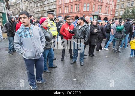 English Defence League Bradford rallye 2013 Banque D'Images