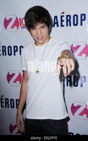 New York, NY, USA. Oct 11, 2013. Austin Mahone présents pour Z100's Jingle Ball 2013 Official Kick Off Party, Aeropostale Store à Times Square, New York, NY Le 11 octobre 2013. © Kristin Callahan/Everett Collection/Alamy Live News Banque D'Images