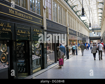 M. Harold & Sons shop dans l'Argyll Arcade Glasgow victorien shopping mall , Ecosse, Royaume-Uni Banque D'Images