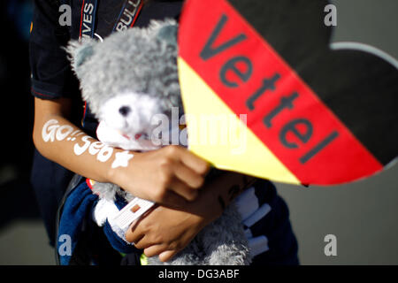 Suzuka, au Japon. 13e Octobre 2013. Sport Automobile : Championnat du Monde de Formule 1 de la FIA 2013, Grand Prix du Japon, des fans japonais : dpa Crédit photo alliance/Alamy Live News Banque D'Images