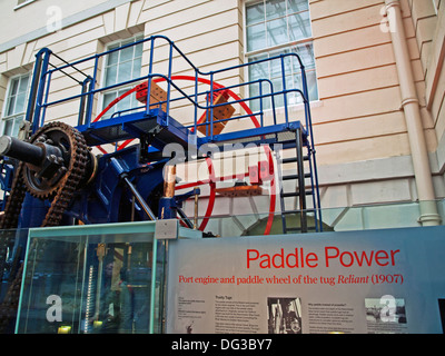 Moteur de port et la roue à aubes du remorqueur tributaire au National Maritime Museum, Greenwich, London, England, United Kingdom Banque D'Images