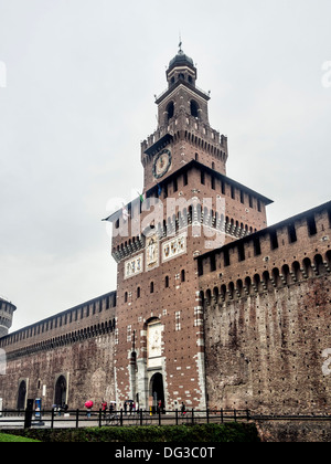 Entrée du château des Sforza (le château des Sforza) à Milan, Italie Banque D'Images