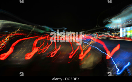 Images abstraites de la circulation de nuit à Bangkok, Thaïlande. Banque D'Images