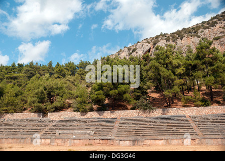 Stade antique au site archéologique de Delphes en Grèce Banque D'Images