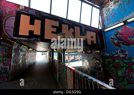 Leake Street, également connu sous le nom de graffiti Tunnel sous la gare de Waterloo, Lambeth, London, UK. Banque D'Images