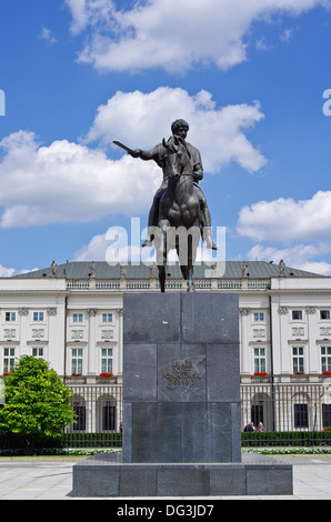 Statue du prince Józef Poniatowski devant le palais présidentiel à Varsovie, Pologne Banque D'Images