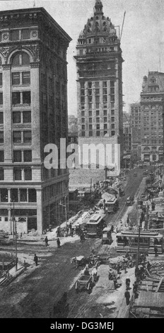 La reconstruction de San Francisco, un an après l'incendie, 1907. Vue vers le haut troisième rue, d'une mission à l'Market Banque D'Images