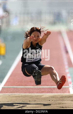 Ajinomoto Stadium, Tokyo, Japon. 13 Oct, 2013. Mami Sato, 13 octobre 2013 - Athlétisme : Le 13e Festival national des sports pour personnes handicapées, femmes en saut en longueur au Ajinomoto Stadium, Tokyo, Japon. Credit : Daiju Kitamura/AFLO SPORT/Alamy Live News Banque D'Images