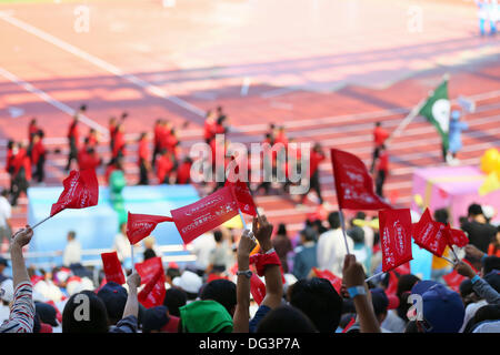 Vue générale, le 12 octobre 2013 : Le 13e Festival National des Sports handicapés cérémonie d ouverture au Ajinomoto Stadium, Tokyo, Japon. © Yusuke Nakanishi/AFLO SPORT/Alamy Live News Banque D'Images