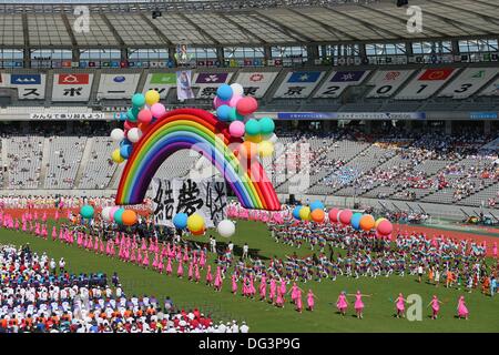 Vue générale, le 12 octobre 2013 : Le 13e Festival National des Sports handicapés cérémonie d ouverture au Ajinomoto Stadium, Tokyo, Japon. © Yusuke Nakanishi/AFLO SPORT/Alamy Live News Banque D'Images