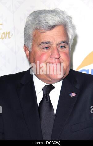 Los Angeles, Californie, USA. 13 Oct, 2013. Jay Leno assiste à la 10e édition du Gala de la Fondation Afred Mann tenue à Robinson- Lot Mai 13 octobre 2013 Los Angeles, Californie.USA Crédit : TLeopold ZUMAPRESS.com/Alamy/Photos/Globe Live News Banque D'Images