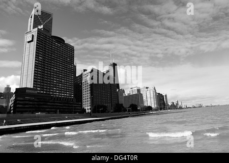 L'hôtel W Chicago - Lakeshore sur le lac Michigan dans le centre-ville, le long du chemin, près de Navy Pier. Banque D'Images