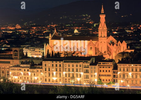 Basilique Santa Croce de Florence, Italie. Prises à partir de la Piazzale Michelangelo Banque D'Images