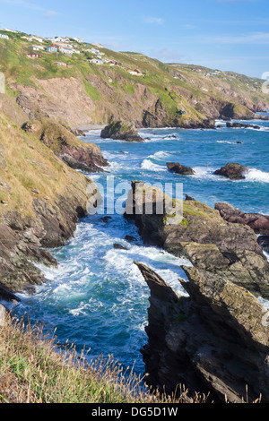 Côte au point Dramtic Sharrow Whitsand Bay Cornwall England UK Europe Banque D'Images