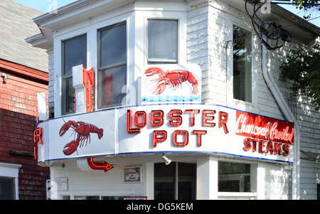 Restaurant de fruits de mer sur la rue pittoresque sur la côte de Cape Cod, Massachusetts USA Provincetown Banque D'Images