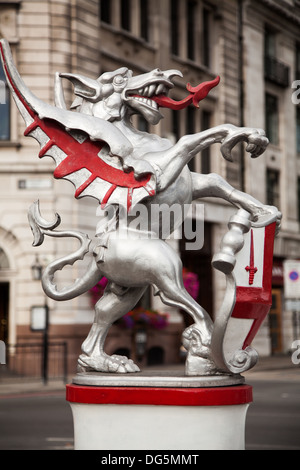 Un dragon sculpture dans la ville de Londres Banque D'Images