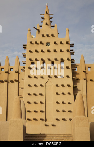 La grande mosquée de Djenné et la construction de boue traditionnelles au Mali. Banque D'Images
