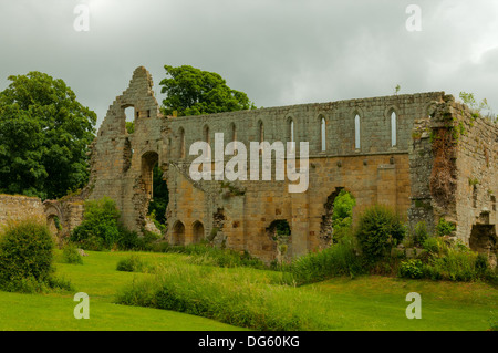 Ruines de l'abbaye de Jervaulx, près de Leyburn, Yorkshire, Angleterre Banque D'Images