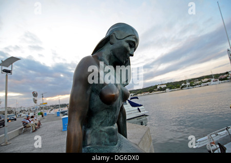 Coucher du soleil à port de Mahon, deuxième plus grand port naturel en Europe. Banque D'Images