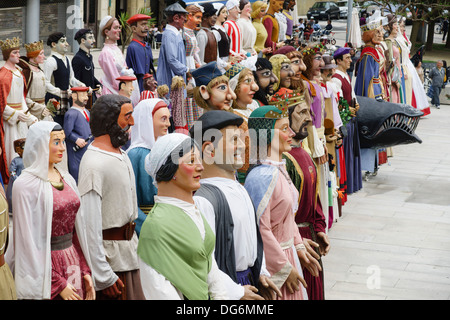 San Sebastian - Festival 29 juin 2013, 200 e anniversaire de la libération de la ville par Napoléon +portugais. Dancing géants. Banque D'Images