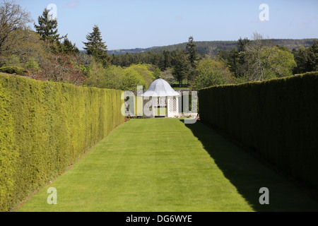 Les jardins de Drum Castle dans le Royal Deeside près de Banchory, Aberdeenshire, Scotland, UK Banque D'Images