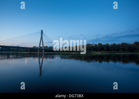 Swietokrzyski le pont sur la Vistule, le 19 septembre 2013. Premier pont à haubans à Varsovie, 479 m de long. Banque D'Images