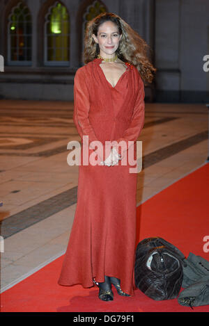 Londres, Royaume-Uni. 15 Oct, 2013. Guest arrivent à le Man Booker Prize 2013 au Guildhall. Credit : Voir Li/Alamy Live News Banque D'Images