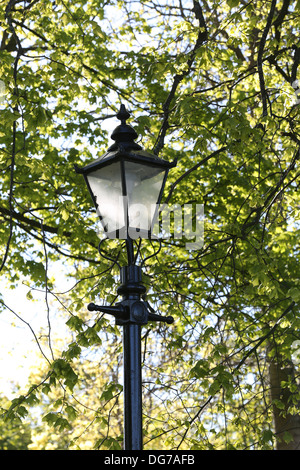 Lampe à gaz à l'ancienne en centre-ville d'Aberdeen en Écosse, Royaume-Uni Banque D'Images