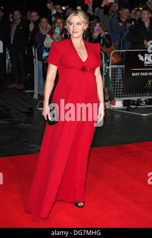 Londres, Royaume-Uni. 14Th Oct, 2013. Kate Winslet arrivant pour la première fête du Travail, au BFI London Film Festival, Odeon Leicester Square, Londres. © AFP PHOTO alliance/Alamy Live News Banque D'Images