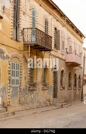 Sénégal, Saint Louis. Architecture de l'époque coloniale française. Banque D'Images