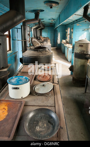 Intérieur de l'ancien wagon cuisine Banque D'Images