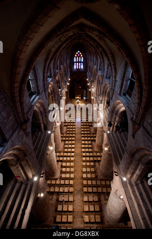 Vue de l'intérieur de la cathédrale St Magnus, Kirkwall, Orkney UK Banque D'Images