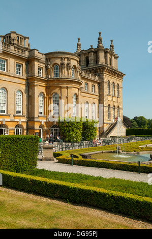 Terrasse de l'eau, le Palais de Blenheim, Woodstock, Oxfordshire, Angleterre Banque D'Images