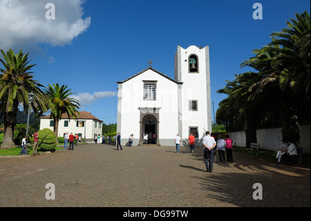 Madère Portugal,l'église de Santo de Serra village sur un dimanche matin ensoleillé Banque D'Images