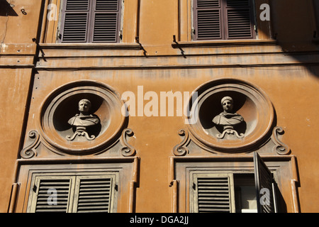 La façade de l'immeuble sur la via del Babuino street road à Rome Italie Banque D'Images