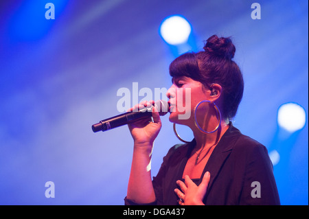 La chanteuse britannique Jessie Ware fonctionne à Zurich Festival Openair de 2013. Banque D'Images