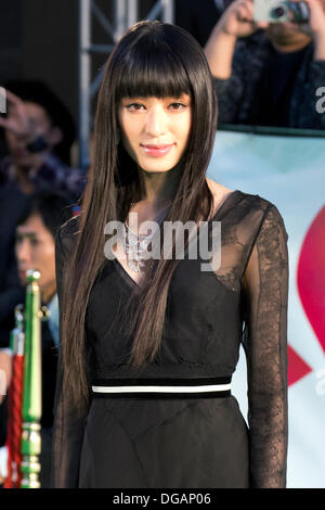 Tokyo, Japon. 17 Oct, 2013. Chiaki Kuriyama le Festival Muse assiste à la 26e Festival International du Film de Tokyo, événement d'ouverture tapis vert à l'Aréna de Roppongi Hills à Tokyo, Japon, le 17 octobre 2013. Cette année, le Premier ministre Shinzo Abe assiste à la cérémonie d'ouverture et serre la main de Tom Hanks et le réalisateur Paul Greengrass. Le Festival du film se déroulera jusqu'au vendredi 25. Credit : Rodrigo Reyes Marin/AFLO/Alamy Live News Banque D'Images