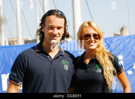 Carlos Moya et son épouse Caroline actrice vu Cerezuela à Palma de Majorque, Espagne Banque D'Images