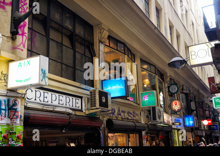 Des allées de Melbourne : les signes à l'extérieur de l'atmosphère à la mode boutiques Banque D'Images