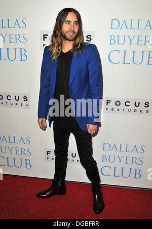 Los Angeles, Californie, USA. 17 Oct, 2013. Jared Leto participant à la Los Angeles Premiere ''Dallas Buyers Club'' tenue à l'Academy of Motion Picture Arts and Sciences à Los Angeles, Californie le 17 octobre 2013. 2013 Credit : D. Long/Globe Photos/ZUMAPRESS.com/Alamy Live News Banque D'Images