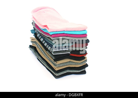 Pile de chaussettes isolé sur fond blanc. Banque D'Images