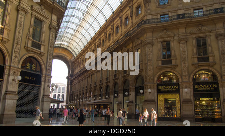 'Galleria Vittorio Emanuele II' shopping mall, la Piazza del Duomo, Milan, Lombardie, Italie Banque D'Images