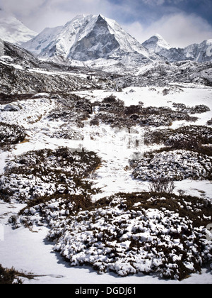 Imja Tse aka Island Peak, Région de l'Everest, au Népal. Banque D'Images