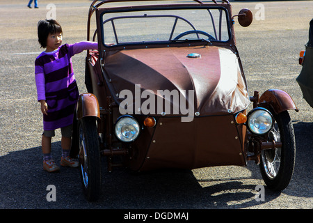 Velorex une petite voiture à trois roues a été fabriquée en Tchécoslovaquie. Conçu comme une voiture spéciale pour les handicapés. Banque D'Images